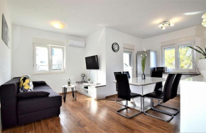 Maris Apartment